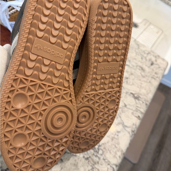 adidas Men’s Olive Green Samba XLG Classic Sneakers men’s size 10 W 11 - Picture 5 of 8